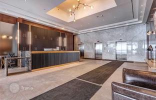 2-bedroom apartment in Blue Jays Way for C$1,160,000