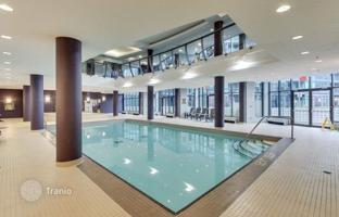 1-bedroom apartment in Fort York Boulevard for C$844,000