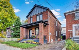 Townhome – Gerrard Street East, Toronto, Ontario,  Canada for C$1,427,000
