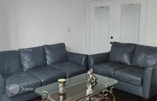 2-bedroom apartments in condo 90 m² in Miami for $340,000