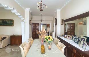 2 apartments and 2 shops just 150 m from the sea, Patras, Peloponnese, Greece for 295,000 €