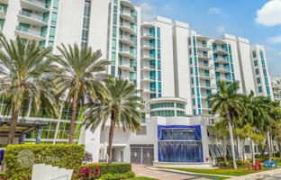 2-bedroom apartments in condo 127 m² in Aventura for $800,000