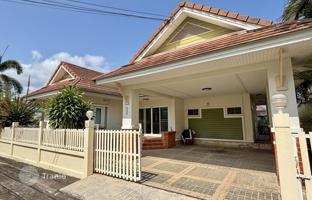 3-bedroom villa 200 m² in Pattaya for $194,000
