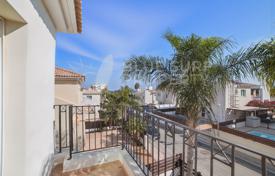 Spectacular 2-bedroom detached villa with TiTLE DEEDS TRANSFERABLE, located in the sought-after Cape Greko for 270,000 €