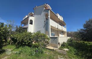 7-bedroom house 370 m² in Kastela for 675,000 €