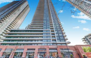 5-bedroom apartment in Lake Shore Boulevard West for C$787,000