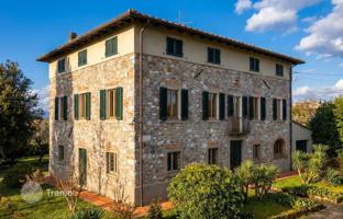 5-bedroom villa 490 m² in Pescaglia for 880,000 €