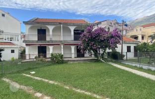 Townhouse with a guest house and a garden in Slovenska beach area, Budva, Montenegro for 420,000 €