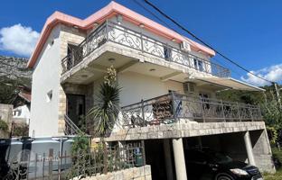 3-bedroom house 175 m² in Šušanj for 210,000 €
