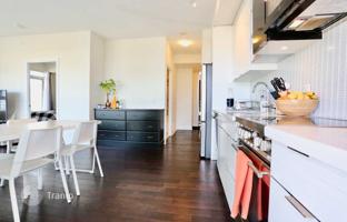 4-bedroom apartment in Etobicoke for C$936,000