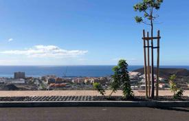 Plot with sea views in Los Cristianos, Tenerife, Spain for 499,000 €