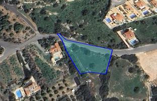 Land plot 2,342 m² in Peyia for 500,000 €