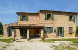 Two-storey villa with a garden and panoramic views, Montelupone, Italy for 550,000 €