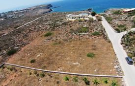 Land plot with a beautiful view of the sea and mountains in Stavros, Crete, Greece for 290,000 €