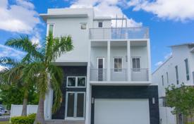 Modern villa with a jacuzzi, a garage and a terrace, Doral, USA for $1,410,000