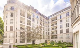 Spectacular three-bedroom penthouse in a building with a garden and a parking, Mitte, Berlin, Germany for 2,400,000 €