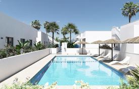 Townhouse in a new residential complex with extensive garden areas and communal pool, Spain for 215,000 €