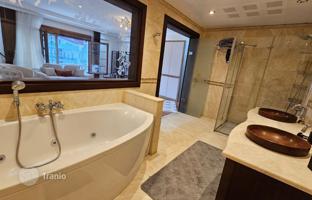 House 600 m² in Kemer for 60,581,000 TRY