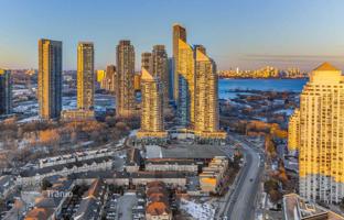 12-bedroom townhouse in Etobicoke for C$2,104,000