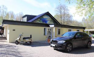 Well-maintained house with a large plot in Willich, Germany for 1,200,000 €