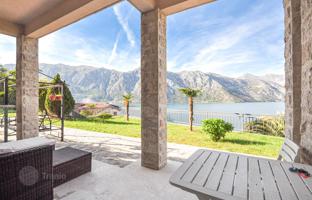 Furnished apartment with a patio, a garage and sea views in Kostanjica, Bay of Kotor, Montenegro for 250,000 €