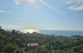 In the nearest suburb of Batumi (Makhinjauri) a plot with a house with a beautiful sea view for non-agricultural purposes for $504,000