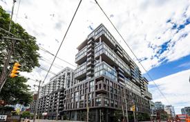 Apartment – Bathurst Street, Toronto, Ontario,  Canada for C$726,000