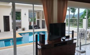 6-bedroom villa 550 m² in Patong for $1,490,000