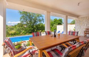 4-bedroom villa 250 m² in Malinska for 1,295,000 €