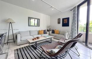 3-bedroom apartments in condo in Key Biscayne for $1,290,000