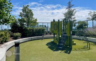 3-bedroom apartment in Etobicoke for C$977,000