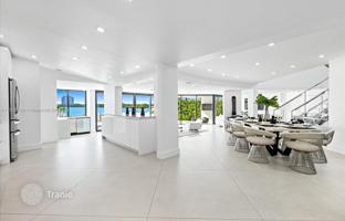 5-bedroom house 472 m² in Miami for $6,400,000