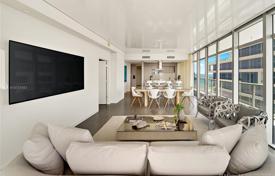 Comfortable apartment with ocean views in a residence on the first line of the beach, Miami Beach, Florida, USA for $2,395,000