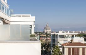 Luxurious penthouse with panoramic terraces for 3,395,000 €