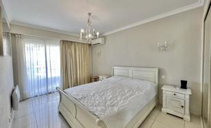 2-bedroom apartment in Juan-les-Pins for 1,060,000 €