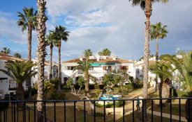 Apartments for sale in Alicante. Two-bedroom apartment with a view of the park in Torrevieja, Lago Hardin area Apartments for sale in Alicante. Two-bedroom apartment with a view of the park in Torrevieja, Lago Hardin area