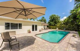Cozy villa with a backyard, a swimming pool, a terrace and a parking, Miami, USA for $800,000