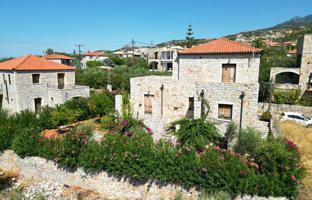 Traditional stone house with beautiful views in Messinia, Peloponnese, Greece for 400,000 €