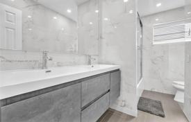Townhome – Hollywood, Florida, USA for $1,265,000