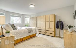 18-bedroom house in North York for C$2,575,000