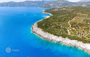 Coastal plot of land in Lefkada, Greece for 2,400,000 €