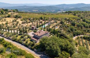 7-bedroom country house 493 m² in Bucine for 3,800,000 €