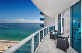 Comfortable flat with ocean views in a residence on the first line of the beach, Hollywood, Florida, USA for $1,599,000
