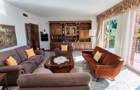 Townhome 308 m² in Castelldefels, Spain for 890,000 €