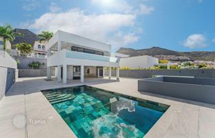 4-bedroom villa 391 m² in Fanabe for 1,750,000 €
