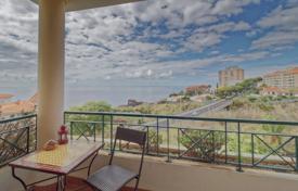 Two-bedroom apartment with an ocean view within walking distance from the beach, Caniço, Madeira, Portugal for 325,000 €