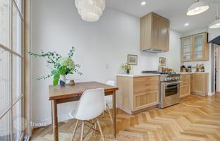10-bedroom townhouse in Old Toronto for C$1,882,000