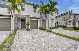 3-bedroom house 204 m² in Palm Beach County for 445,000 €