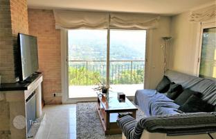 Villa with a terrace and a garage in a residence with a swimming pool, near the beach and the harbor, Lloret de Mar, Spain for 312,000 €