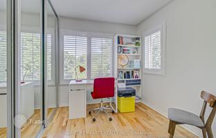 7-bedroom townhouse in Kingston Road for C$1,103,000
